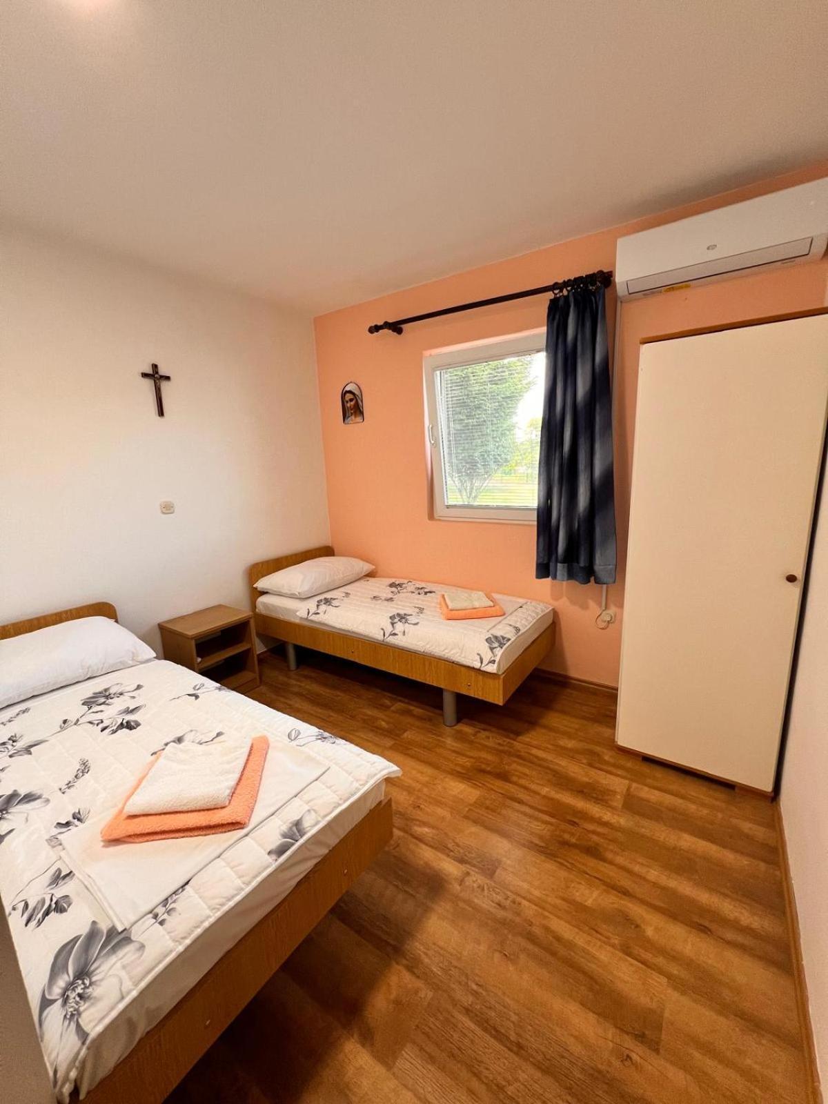 Casa Del Pellegrino M&A - Ostojici Hotel Međugorje Buitenkant foto