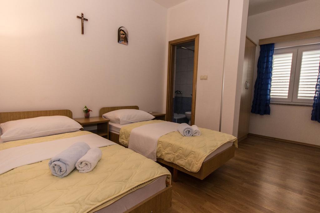 Casa Del Pellegrino M&A - Ostojici Hotel Međugorje Kamer foto